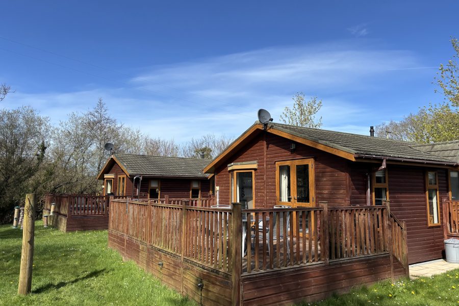 2 Riverside Lodge, lodge near Cenarth, Pembrokeshire