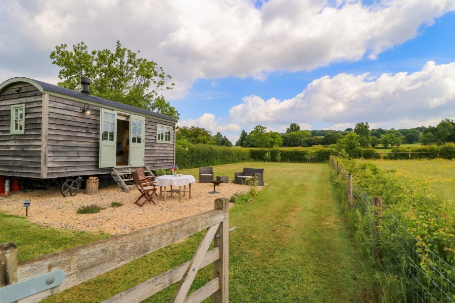 Goose Whistle Hut, shepherd's hut near Foxham, Wiltshire