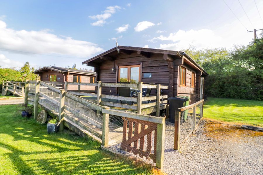 Primrose Lodge, lodge near Offenham, Worcestershire