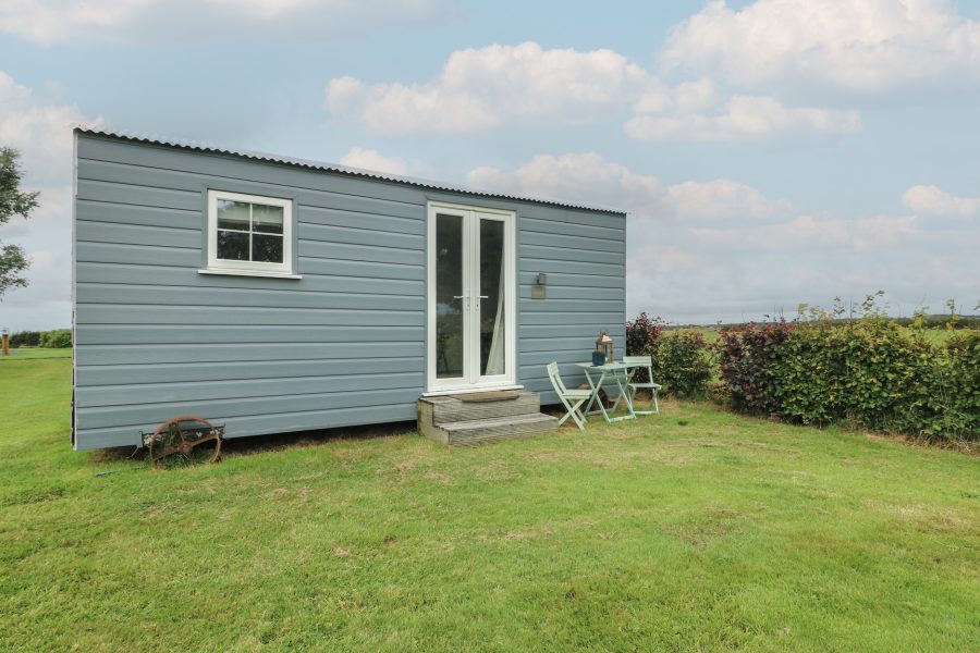 Seiriol Shepherds Hut, shepherd's hut near Rhosneigr, Isle of Anglesey