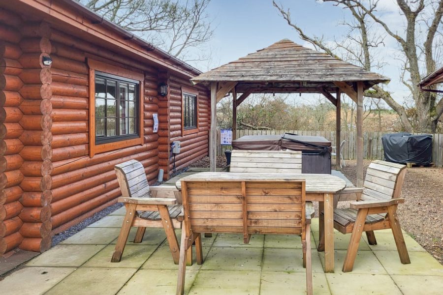 Tyne Log Cabin, log cabin near Warkworth, Northumberland