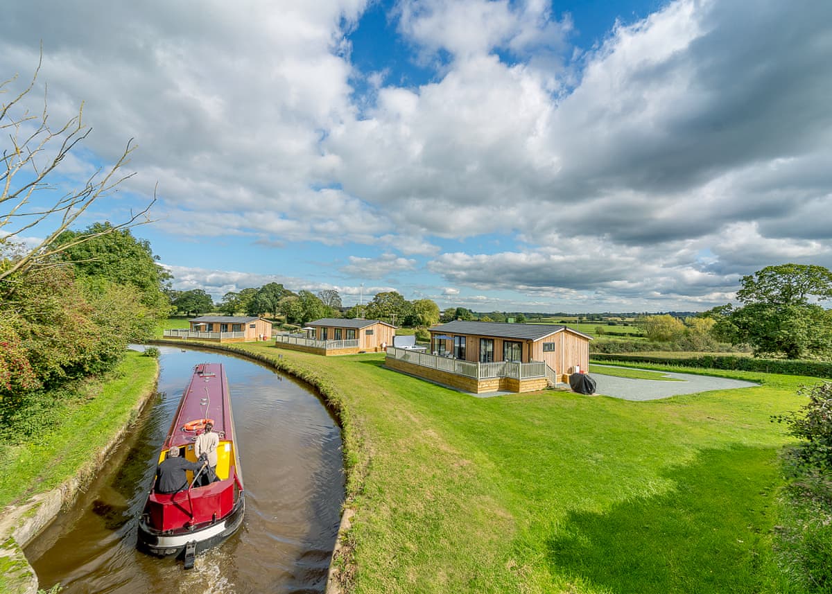 Winston Farm Lodges, lodge park near Tetchill, Shropshire